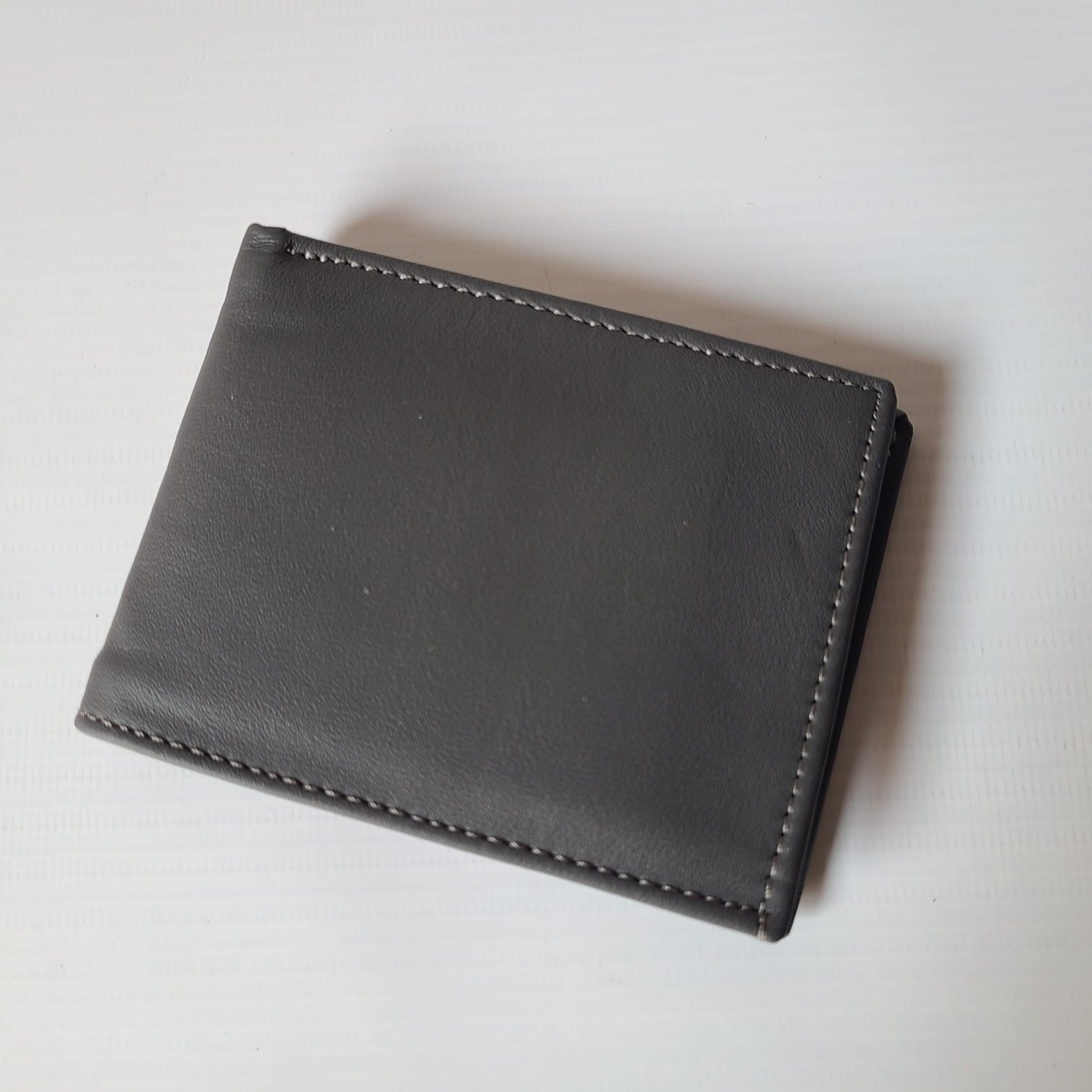 Men’s Bi-Fold Wallet with ID Window